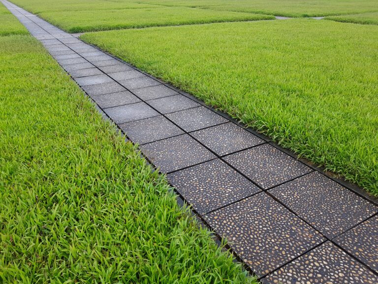 Integrating Artificial Turf and Pavers: Enhance Your Outdoor Space with Beauty and Function