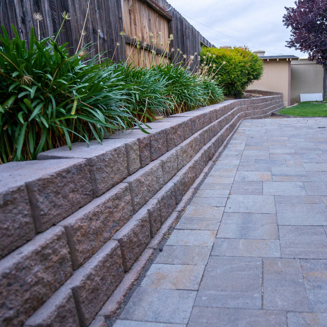 base trench preparation and gravel compaction for retaining wall base trench preparation and gravel compaction for retaining wall